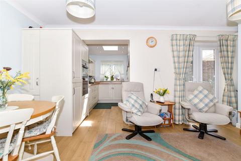 Eddington Close, Maidstone ME15 3 bed semi