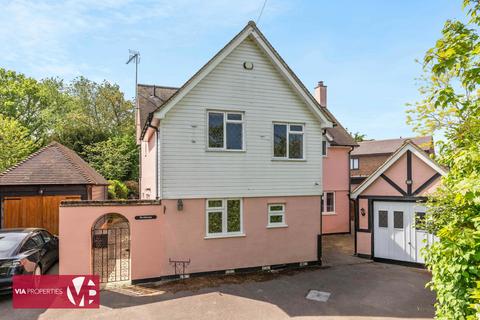 Middle Street, Waltham Abbey EN9 4 bed detached house for sale