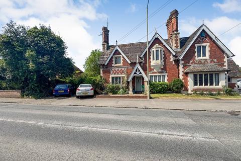 Tidmarsh, Reading, RG8 3 bed semi