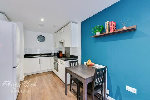 Royal Carriage Mews, London 1 bed apartment for sale