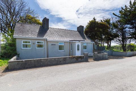 Llandrygan, Isle of Anglesey, LL71 2 bed bungalow for sale