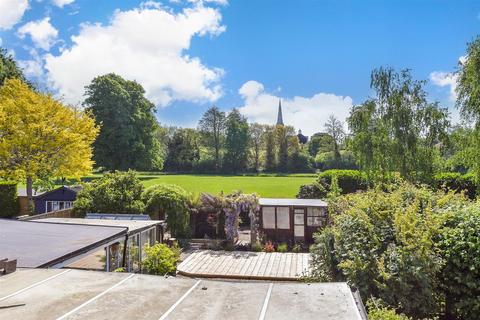 Parklands Road, Chichester, West Sussex 3 bed chalet for sale