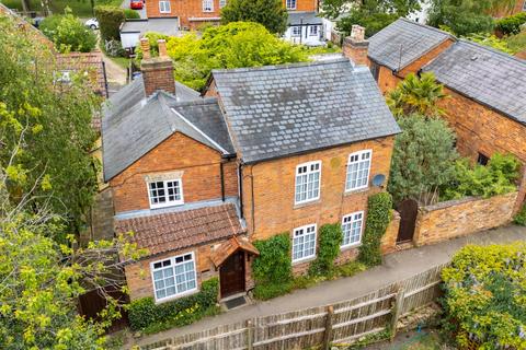 Chapel Lane, Crick, NN6 7TW 3 bed detached house for sale