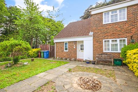 Nuthurst, Bracknell RG12 4 bed end of terrace house for sale