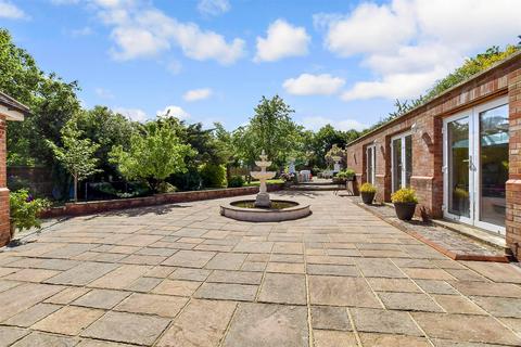 Horsham Road, Capel, Dorking, Surrey 3 bed detached house for sale