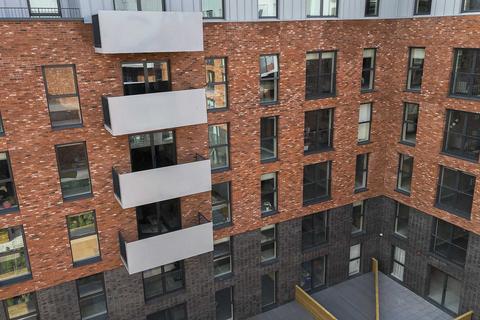 at Merchant's Wharf, Merchants Wharf M5 2 bed apartment for sale