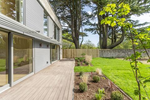 Cedar Point, Edinburgh EH12 4 bed detached house for sale