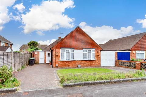 Talbot Close, Havant PO9 3 bed semi