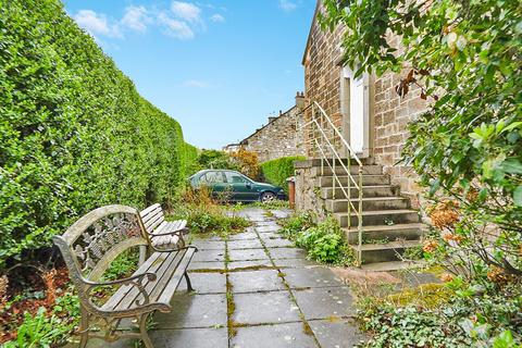 Rosefield Avenue, Edinburgh EH15 2 bed flat for sale