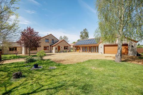 Madjeston, Gillingham, Dorset, SP8 5 bed detached house for sale