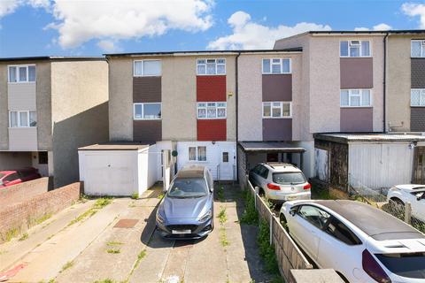 Fyfields, Pitsea, Basildon, Essex 3 bed townhouse for sale