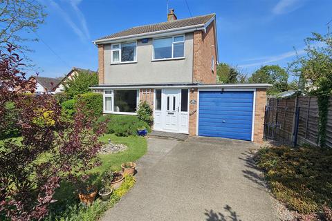 Beverleys Avenue, Whatton 3 bed semi