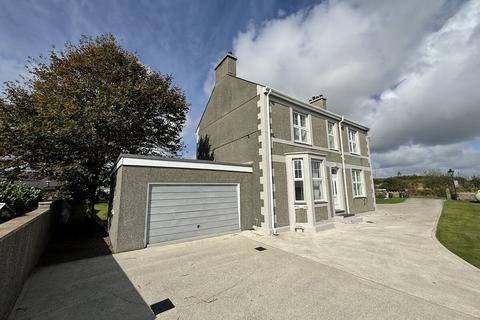 Bodffordd, Llangefni, Anglesey, LL77 5 bed detached house for sale