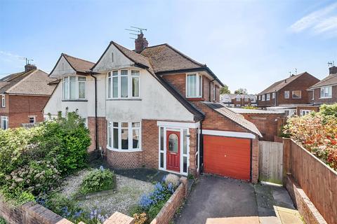 Woolsery Avenue, Exeter 3 bed semi