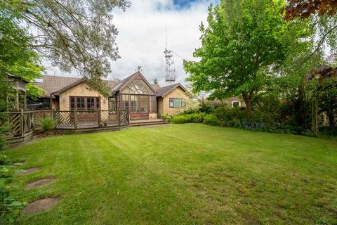 Giffords Lane, Newmarket CB8 4 bed detached house for sale