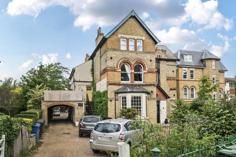The Avenue, Surrey KT4 4 bed apartment for sale