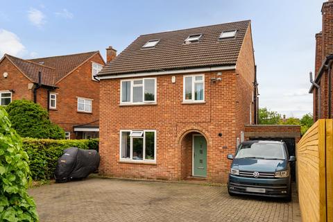 Arbury Road, Cambridge, CB4 5 bed detached house for sale