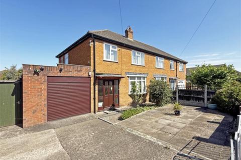 Sunfield Gardens, Bayston Hill... 3 bed semi
