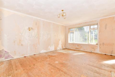 Village Way, Hamstreet, Ashford, Kent 2 bed semi