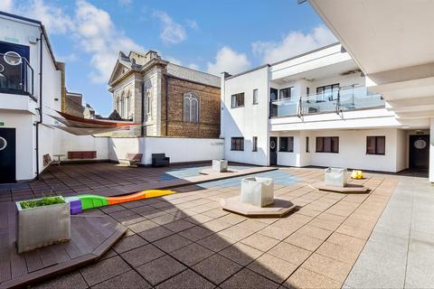 St. Faith's Street, Maidstone, Kent 2 bed apartment for sale