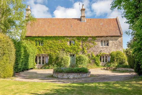 Brandon, Grantham, Lincolnshire, NG32 6 bed property with land for sale