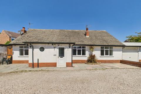 Old Park Lane, Southport PR9 2 bed bungalow for sale