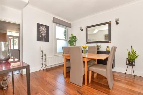 Prospect Road, Woodford Green IG8 2 bed end of terrace house for sale