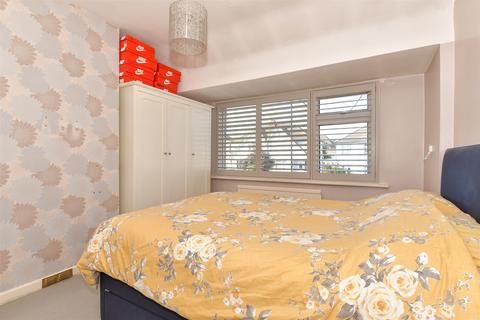 Edison Road, Welling DA16 3 bed semi
