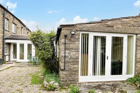 Beckstones, Gayle, Hawes, DL8 3SA 3 bed cottage for sale