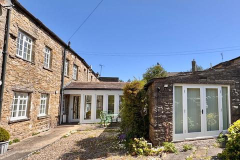 Beckstones, Gayle, Hawes, DL8 3SA 3 bed cottage for sale