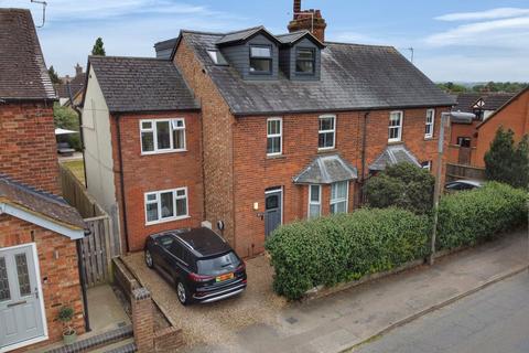 The Brache, Maulden, Bedfordshire, MK45 4 bed semi