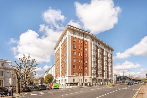 Westbourne Court, Orsett Terrace... 2 bed flat for sale