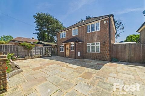 Queens Way, Feltham, Middlesex, TW13 4 bed detached house for sale