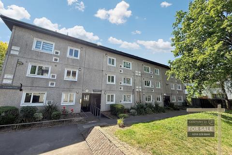 Squirrel Close, HOUNSLOW TW4 1 bed flat for sale