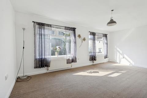 Lauder Court, Kilmarnock 3 bed semi