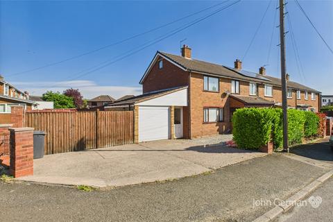 Alandale Avenue, Rugeley 3 bed semi