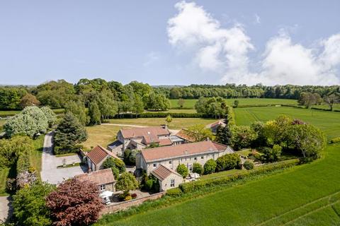Harrogate HG3 5 bed detached house for sale