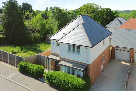 Meadow Way, Headley, Thatcham... 3 bed detached house for sale