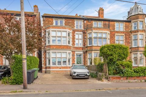 Northgate, Hunstanton, PE36 2 bed apartment for sale