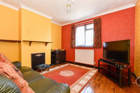 Cross Street, Sandown PO36 3 bed semi