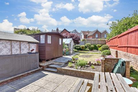 Cross Street, Sandown PO36 3 bed semi