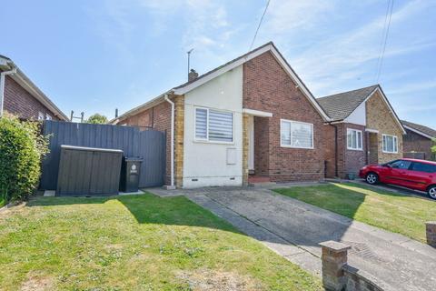 Hazelwood Crescent, Little Clacton, CO16 3 bed detached bungalow for sale