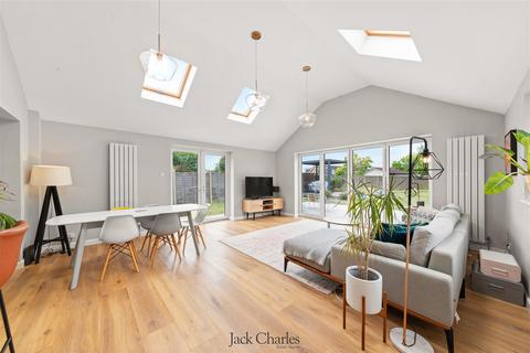 Barchester Way, Tonbridge 3 bed detached bungalow for sale