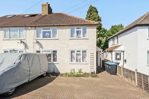 Addison Road, Caterham CR3 2 bed maisonette for sale