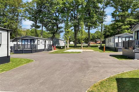 Emms Lane, Brooks Green, Horsham... 2 bed park home for sale