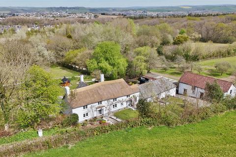 Roundswell, Barnstaple, Devon, EX31 5 bed detached house for sale