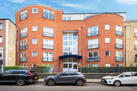 Poplar High Street, London, E14 1 bed flat for sale