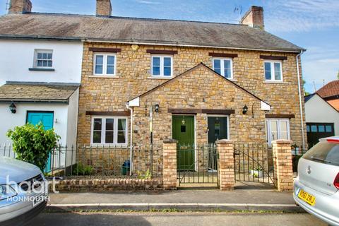 Barons Court, Usk 3 bed terraced house for sale