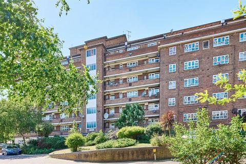 St. Agnes Place, London SE11 3 bed flat for sale