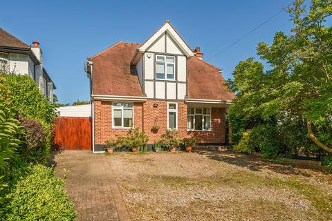 Whyteleafe Road, Caterham CR3 4 bed detached house for sale